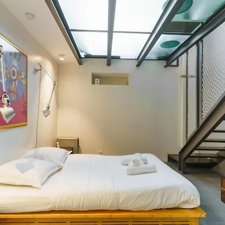 Stunning 2bd Duplex In The Heart Of Montmartre 아파트 *