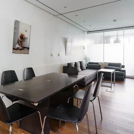 Stunning 2bd Duplex In The Heart Of Montmartre 아파트