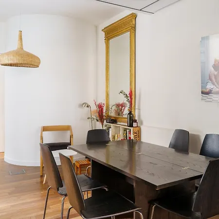 아파트 Stunning 2bd Duplex In The Heart Of Montmartre 파리