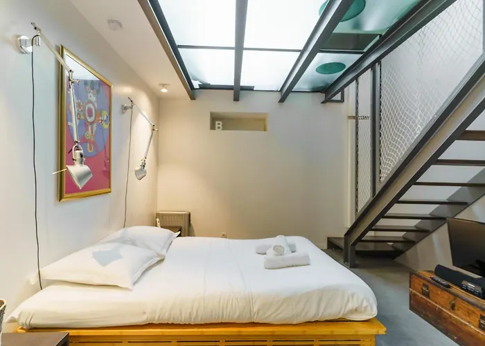 Stunning 2bd Duplex In The Heart Of Montmartre Lägenhet *