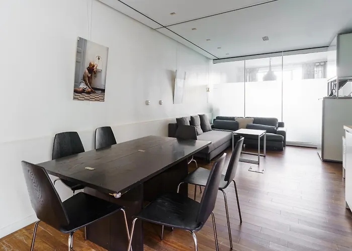 Stunning 2bd Duplex In The Heart Of Montmartre Lägenhet