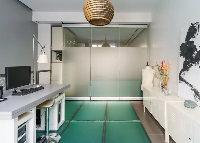 Lägenhet Stunning 2bd Duplex In The Heart Of Montmartre Paris