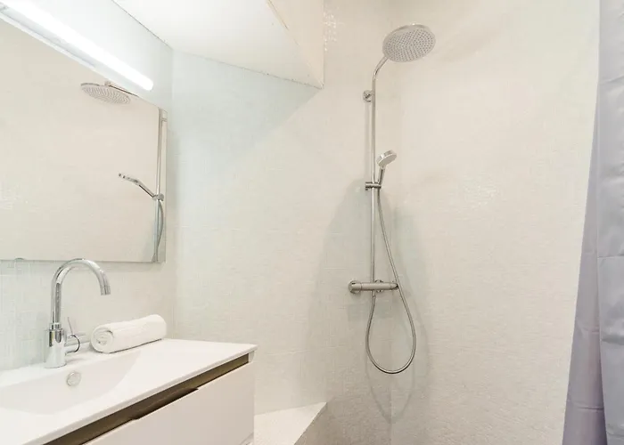 Stunning 2bd Duplex In The Heart Of Montmartre * Paris