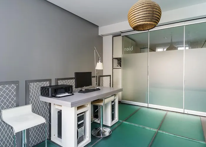 Stunning 2bd Duplex In The Heart Of Montmartre