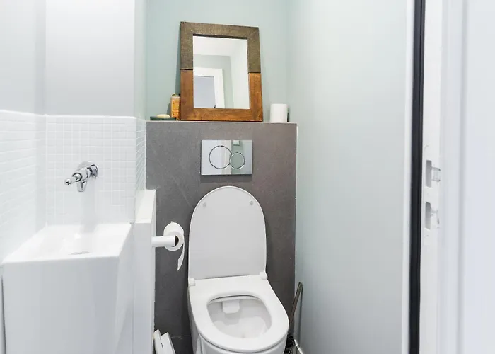 Lägenhet Stunning 2bd Duplex In The Heart Of Montmartre